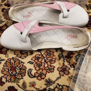 Puma flats